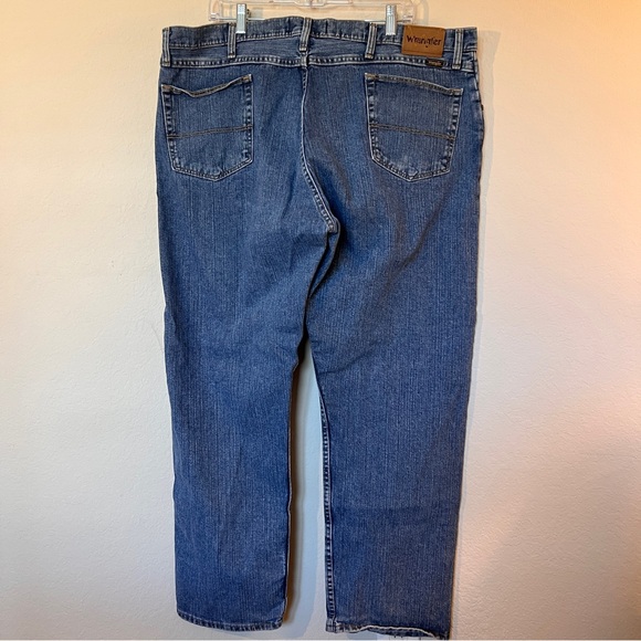 Wrangler Men's Straight Leg Blue Jeans Relaxed Fit 42x30 - Picture 7 of 11